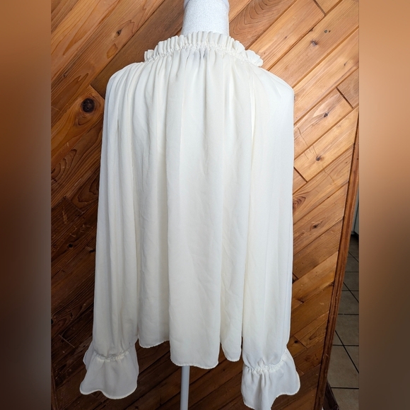 Madewell Cream Blouse with Ruffle Details Size XL - Picture 7 of 9